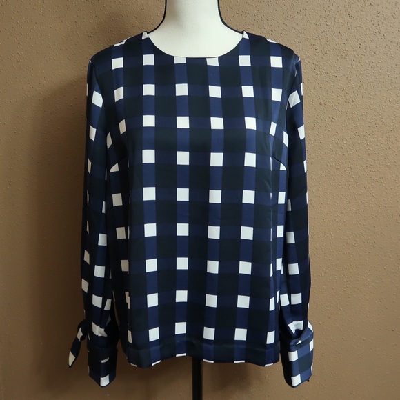 Banana Republic Tops - - Banana Republic top shirt long sleeve